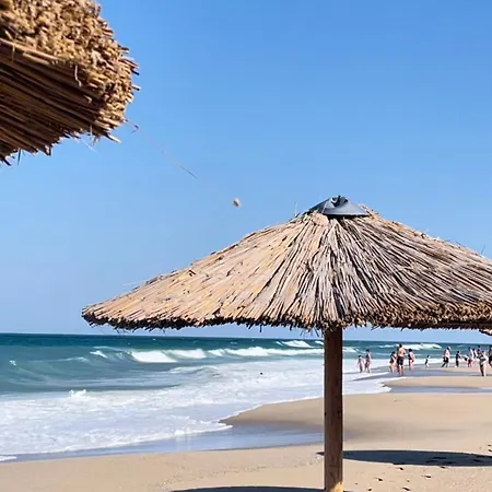 Sea View Penthouse Апартамент