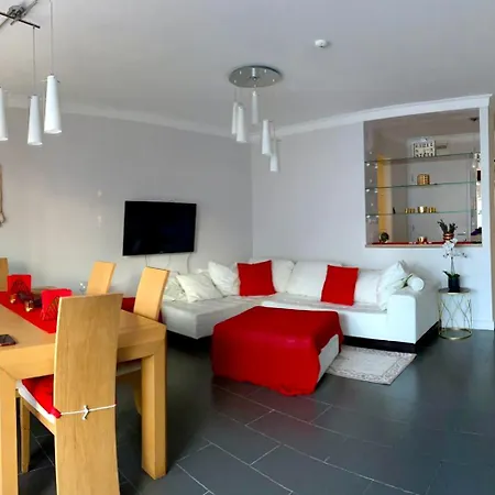 Апартамент Sea View Penthouse *
