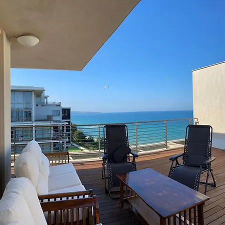 Sea View Penthouse * Обзор